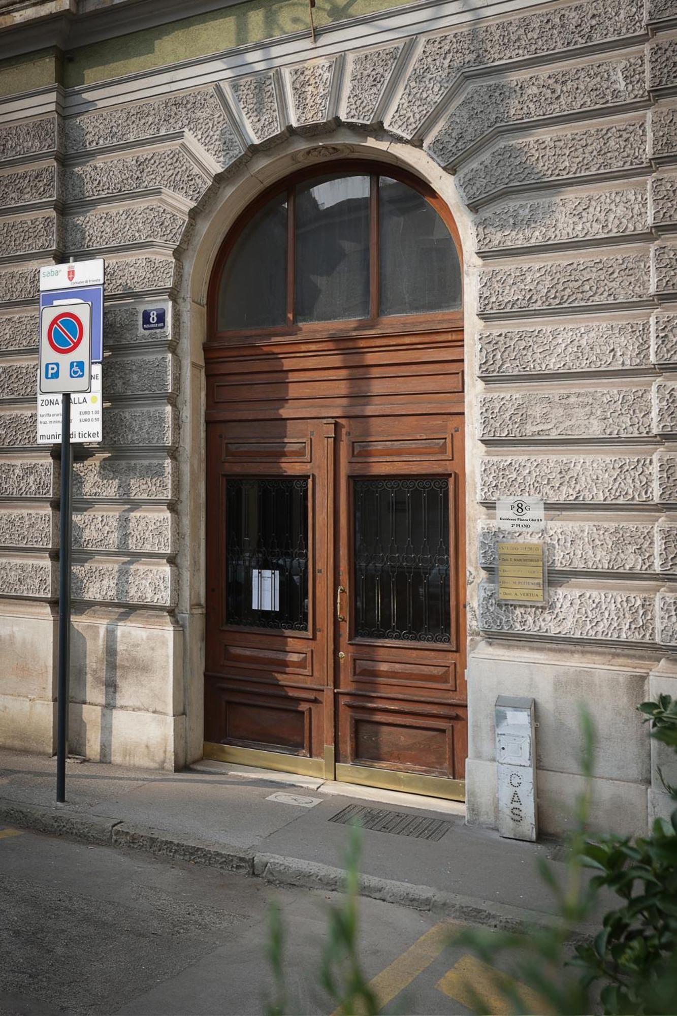 Residence Piazza Giotti 8 Τεργέστη Εξωτερικό φωτογραφία
